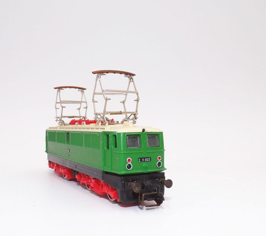 Zeuke E Lok E11 grün Spur TT Zeuke E Lok E11 grün Spur TT