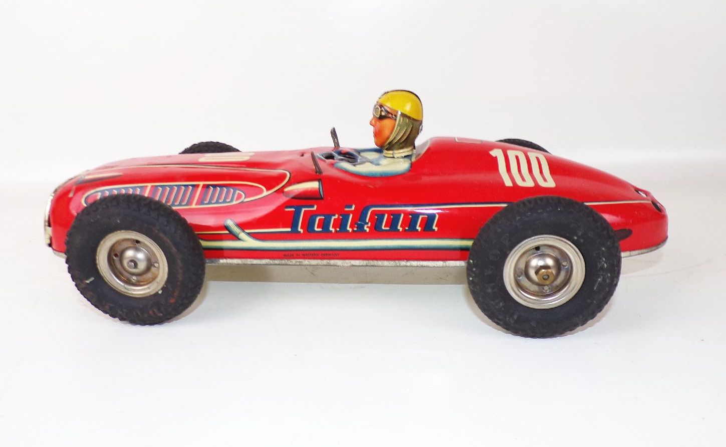Alter Taifun Rennwagen Blechspielzeug Vintage Rennauto Alter Taifun Rennwagen Blechspielzeug Vintage Rennauto