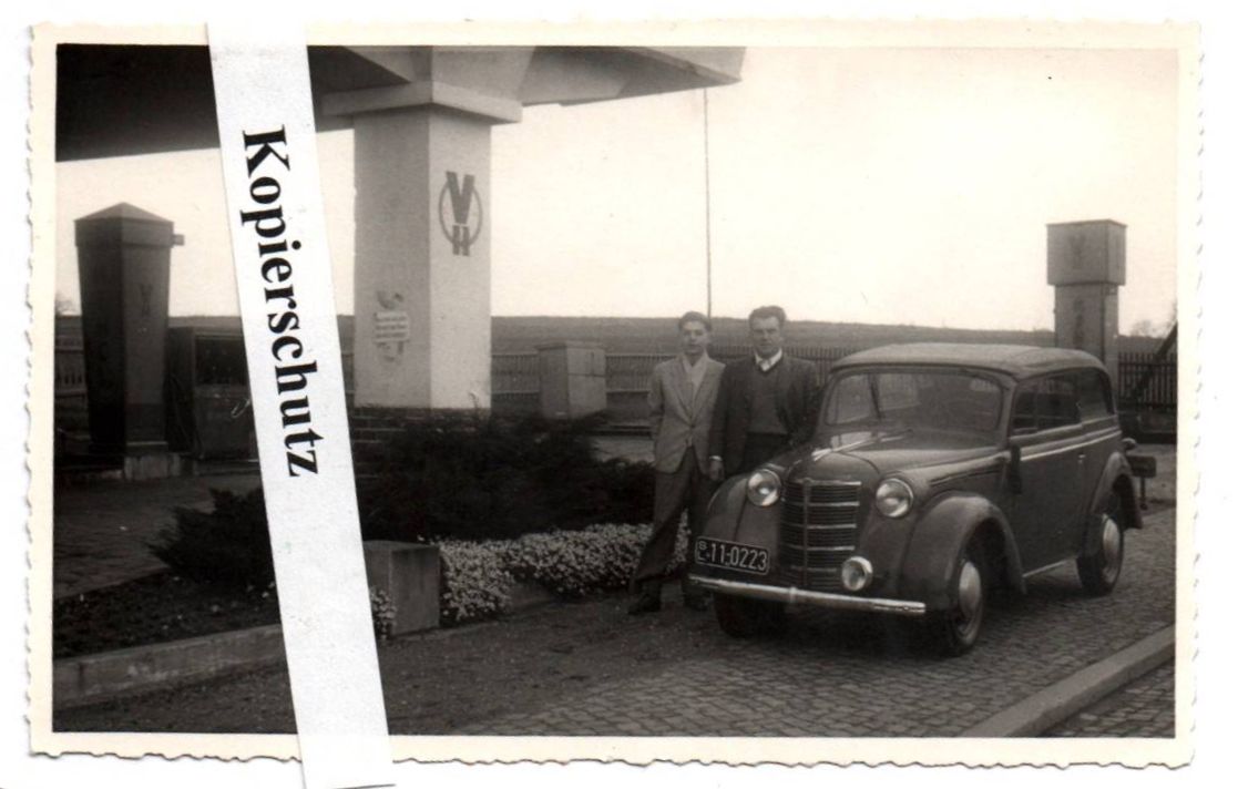 Foto Opel Automobil an Minol Tankstelle VH 1950er Oldtimer