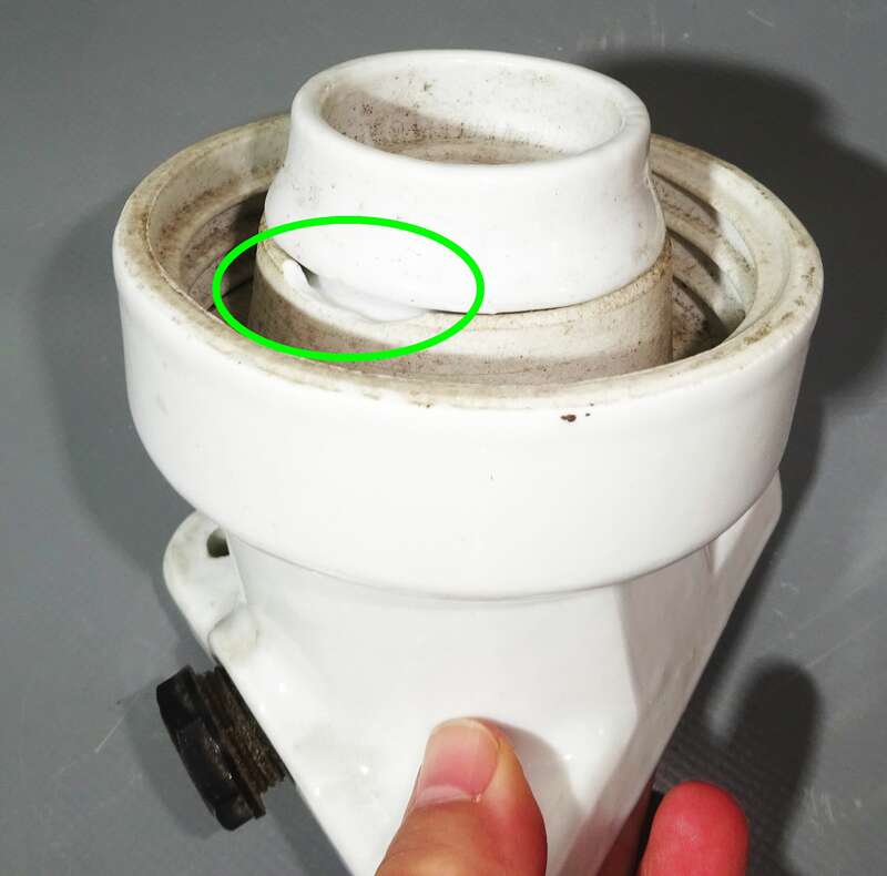 Alte Glaskolbenlampe Kellerlampe Porzellan Glas Loft Vintage