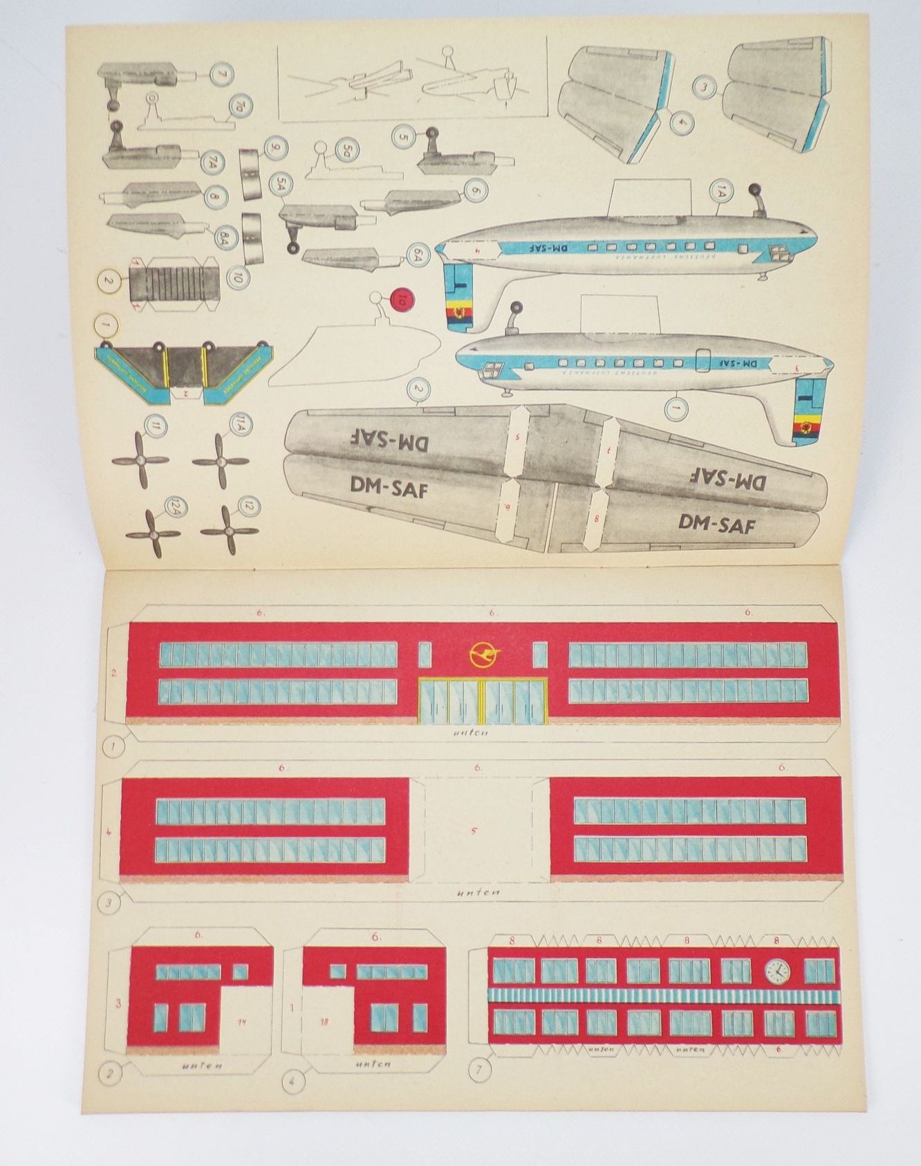 Pinguin Bastelbogen DDR Der kleine Flughafen Ausschneidebogen 1962
