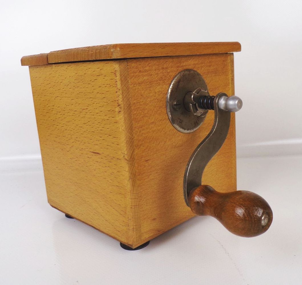 Alte Kaffeemühle Holz VEB Brunndöbra Analog Mahlwerk Mühle Deko Alte Kaffeemühle Holz VEB Brunndöbra Analog Mahlwerk Mühle Deko