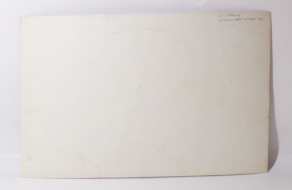 Foto NVA Soldat Blumentarn zielt mit AK47 NVA Volksarmee Fotografie