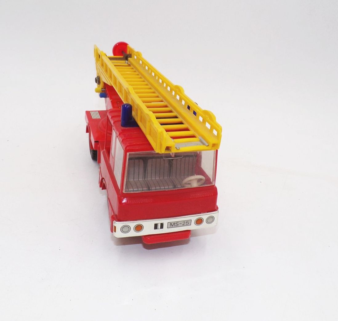 Alte Feuerwehr MS Brandenburg DDR Spielzeug Alte Feuerwehr MS Brandenburg DDR Spielzeug