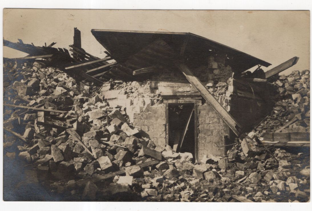 Foto Ak Trümmer Feldpost Sächsisches IR 133 Stempel 1916