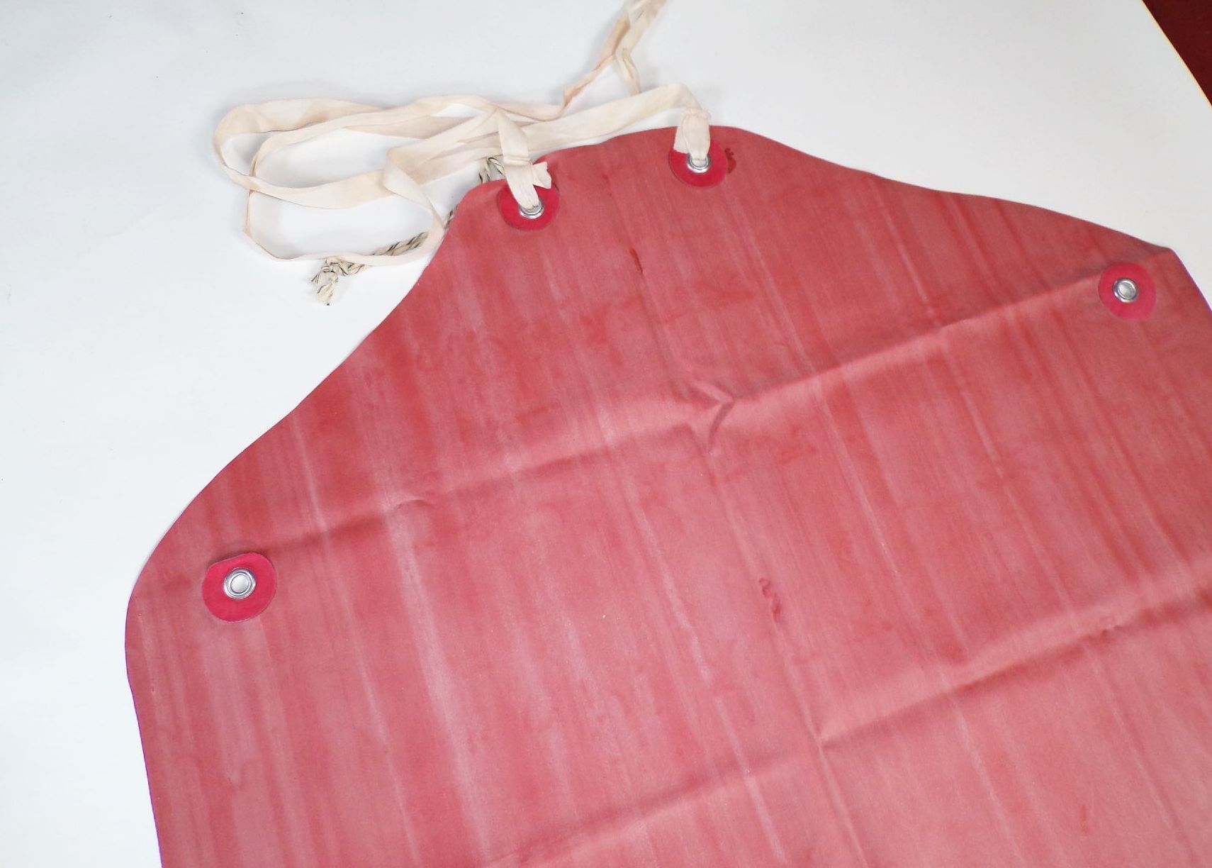 DDR Gummilaken Schürze 77 x 88 cm fetisch