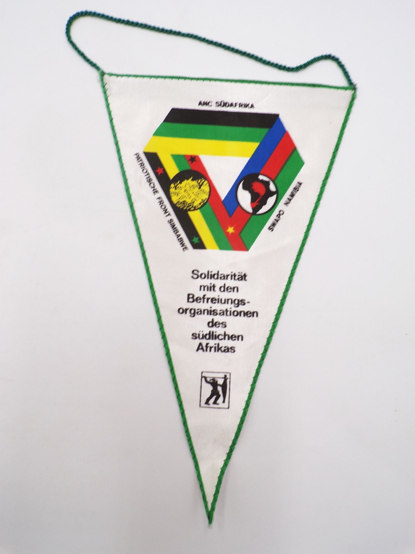 Alter Wimpel Solidarität mit der Befreiungsorganisation des südlichen Afrika