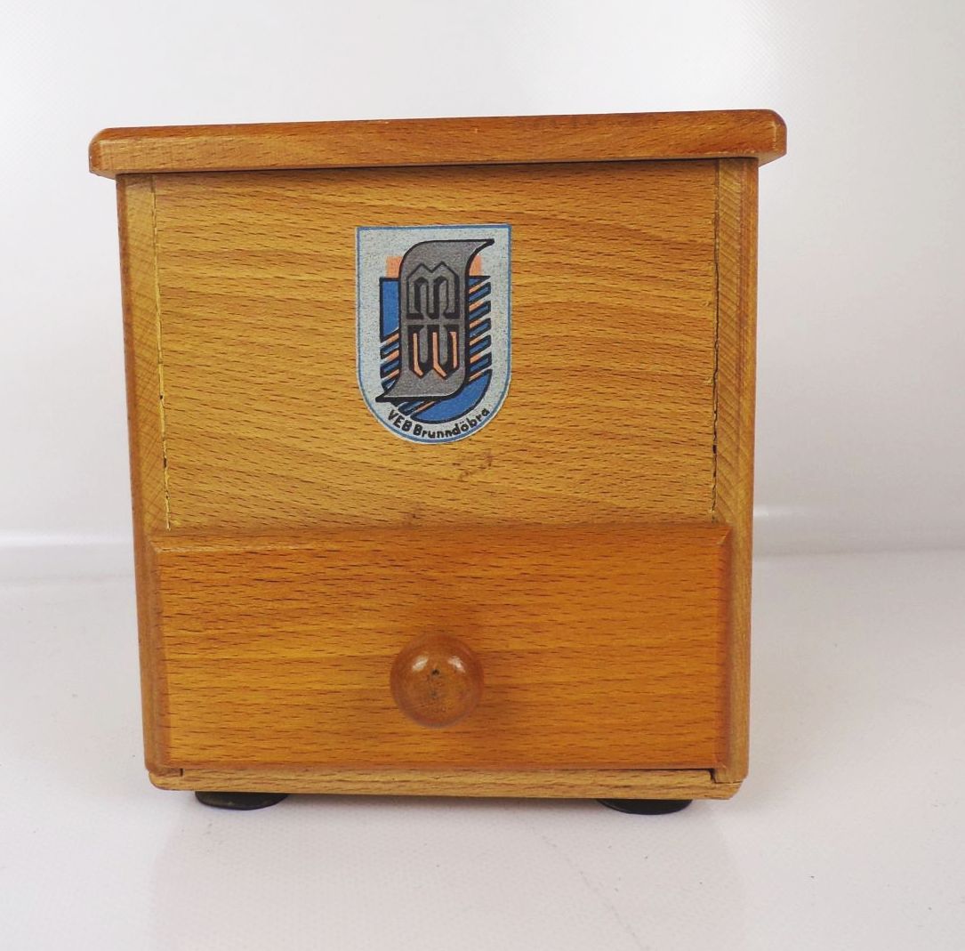 Alte Kaffeemühle Holz VEB Brunndöbra Analog Mahlwerk Mühle Deko Alte Kaffeemühle Holz VEB Brunndöbra Analog Mahlwerk Mühle Deko