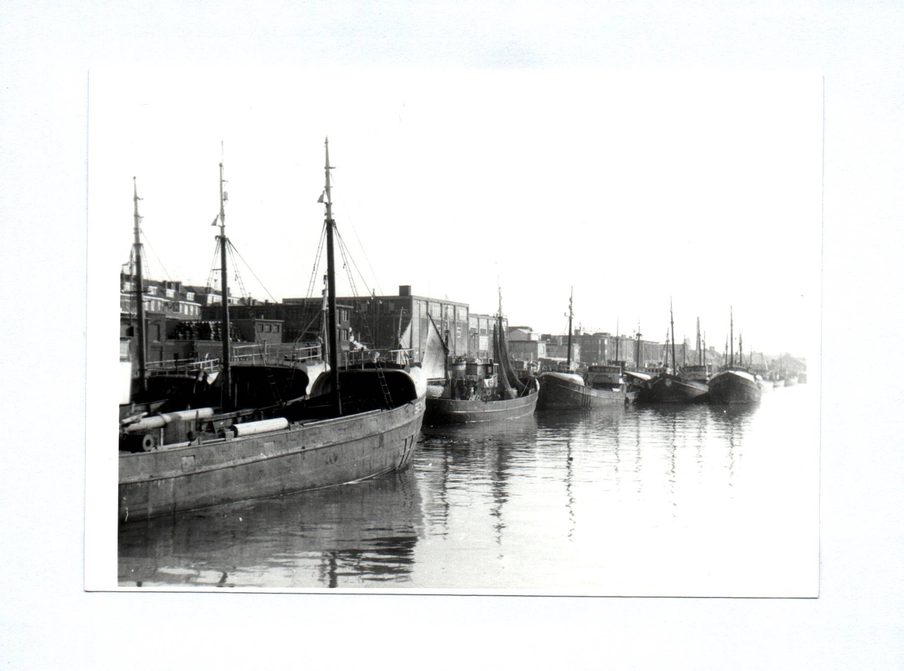 5x Foto den Haag Scheveningen Hafen einlaufender Fischdampfer 1962