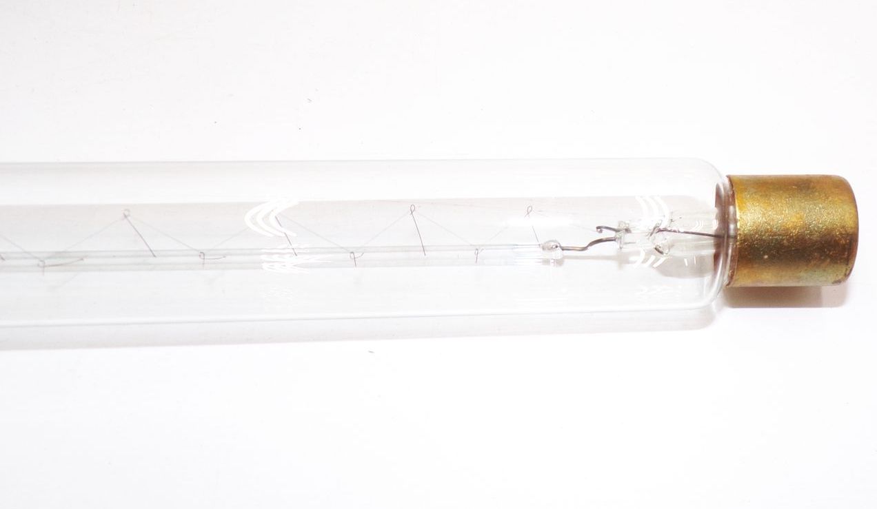 Alte Sofittenröhre Linienlampe Leuchtmittel Beleuchtung CCCP Russland 4 Stück Alte Sofittenröhre Linienlampe Leuchtmittel Beleuchtung CCCP Russland 4 Stück