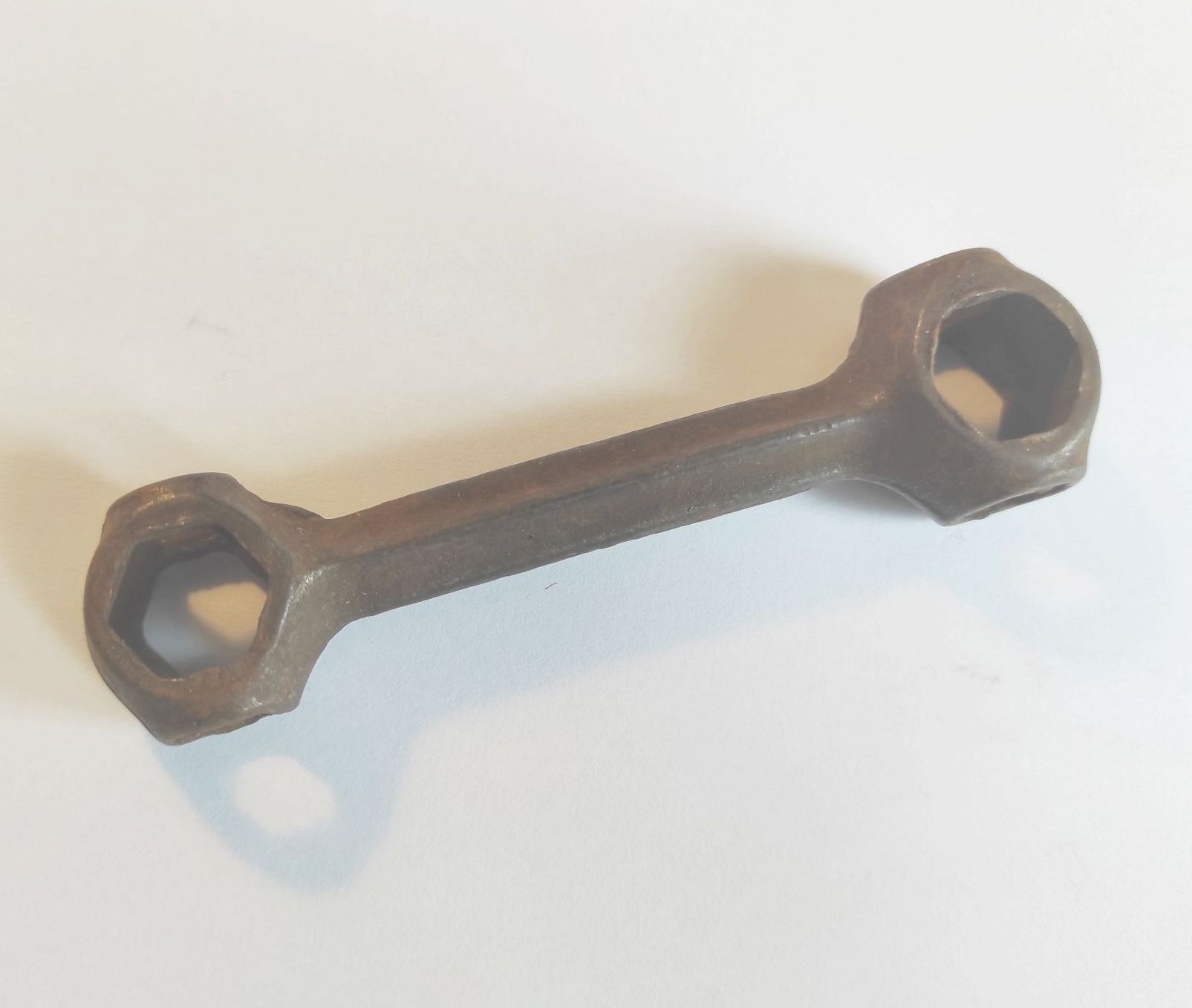 Antiker Schraubenschlüssel Knochen für Fahrräder Werkzeug Antiker Schraubenschlüssel Knochen für Fahrräder Werkzeug