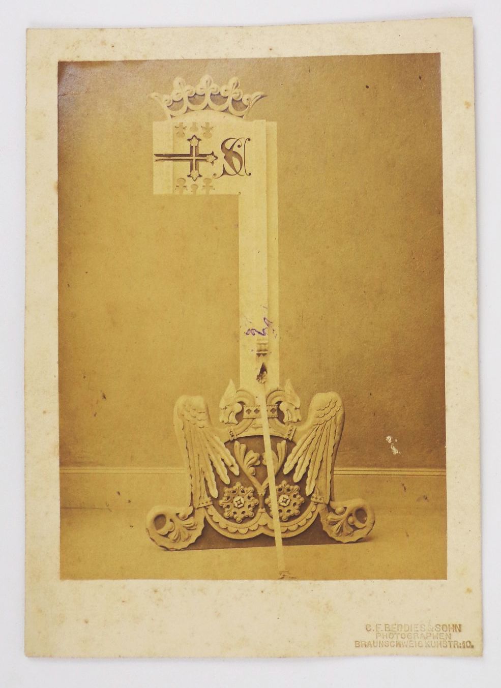 Foto Braunschweig Schloss Schaustück Riesenschlüssel Schlosser Gilde 1880 er 