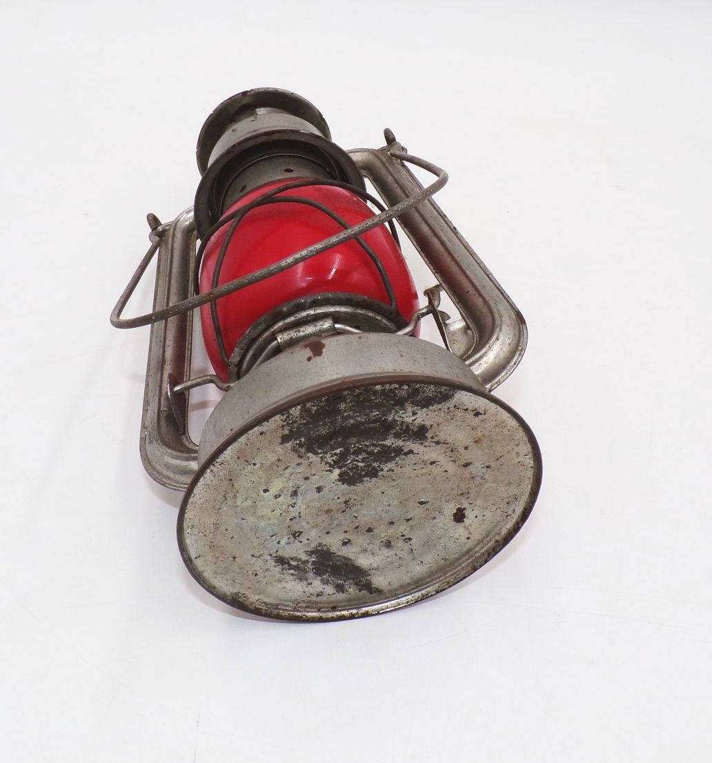 Alte Sturmlaterne BAT Nr 158 Petroleumlampe Rot Alte Sturmlaterne BAT Nr 158 Petroleumlampe Rot