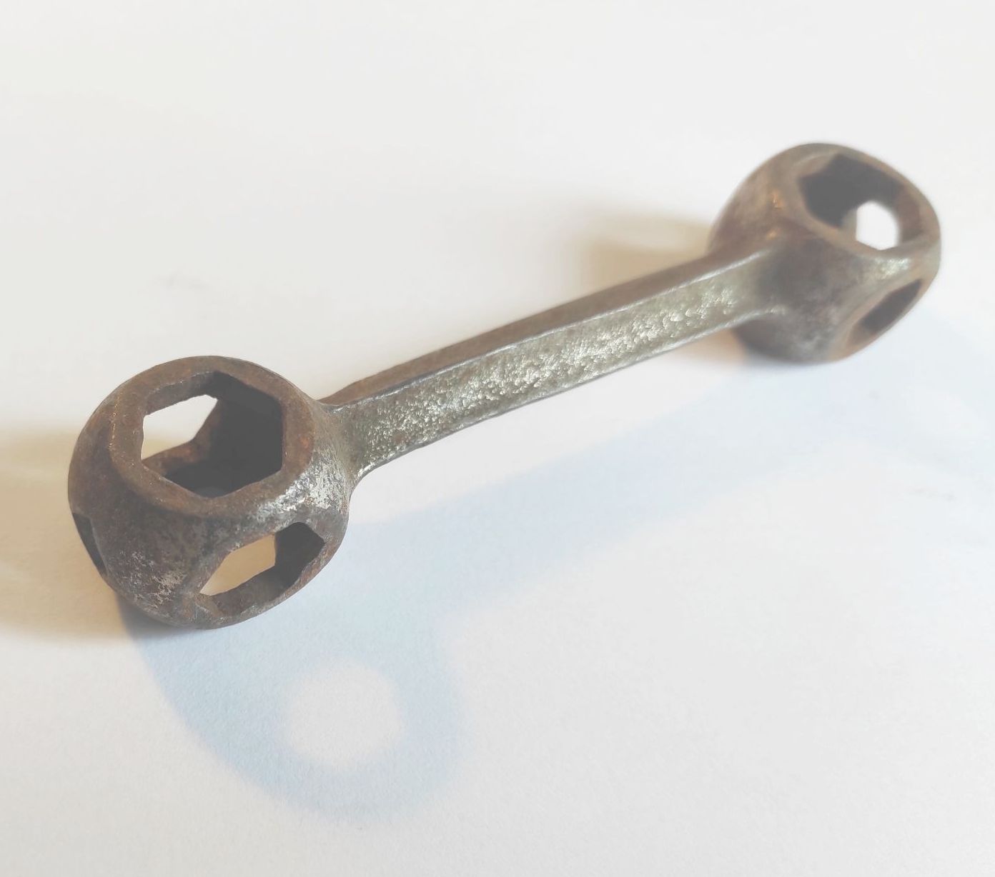 6 kant Fahrradschlüssel antik Knochen Werkzeug 6 kant Fahrradschlüssel antik Knochen Werkzeug