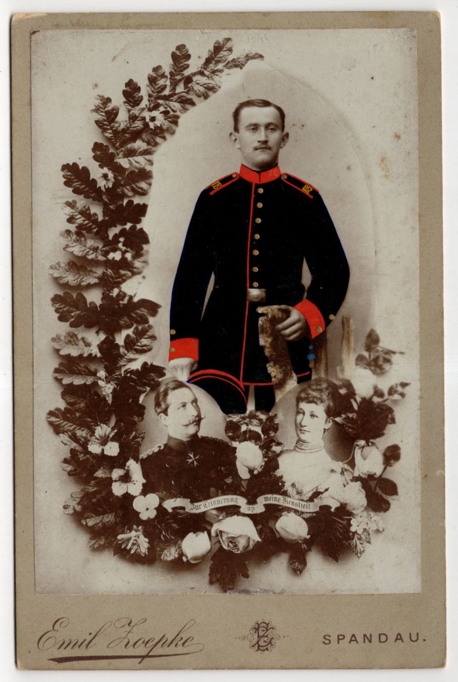 Kabinettfoto Soldat IR 108 Kaiser Wilhelm Spandau Preußen um 1900 koloriert