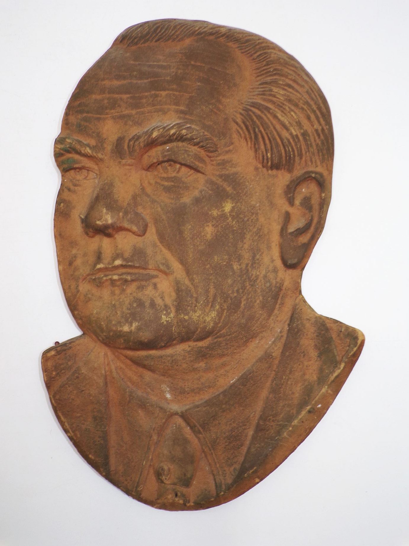 Altes Relief Wilhelm Pieck Agitation DDR GDR aus Pappe Requisit Deko