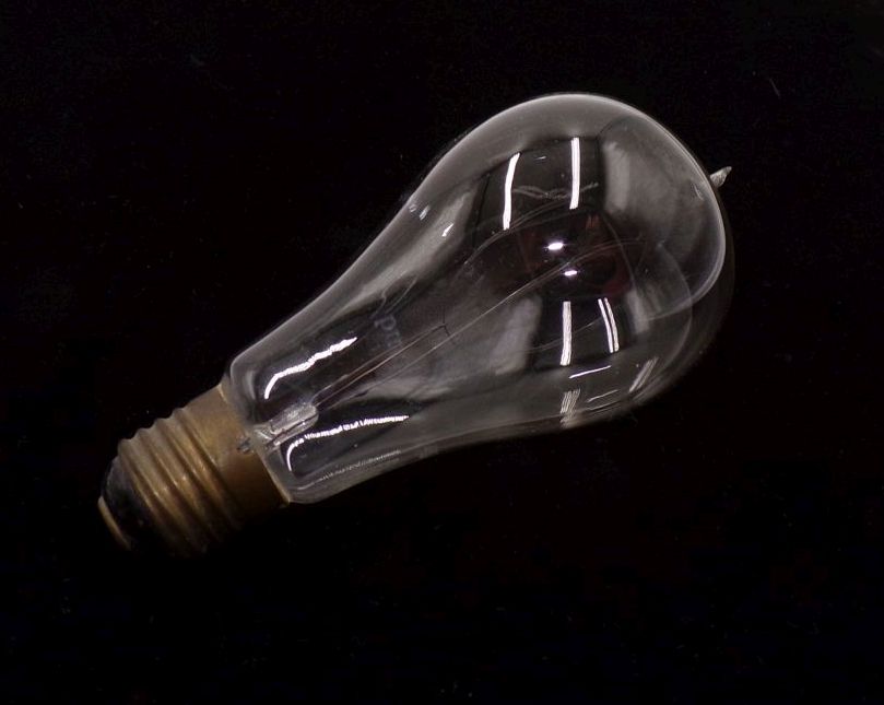 Alte Glühlampe OSA Nur für Deutschland E27 Kohlefaden Spitze Antik 