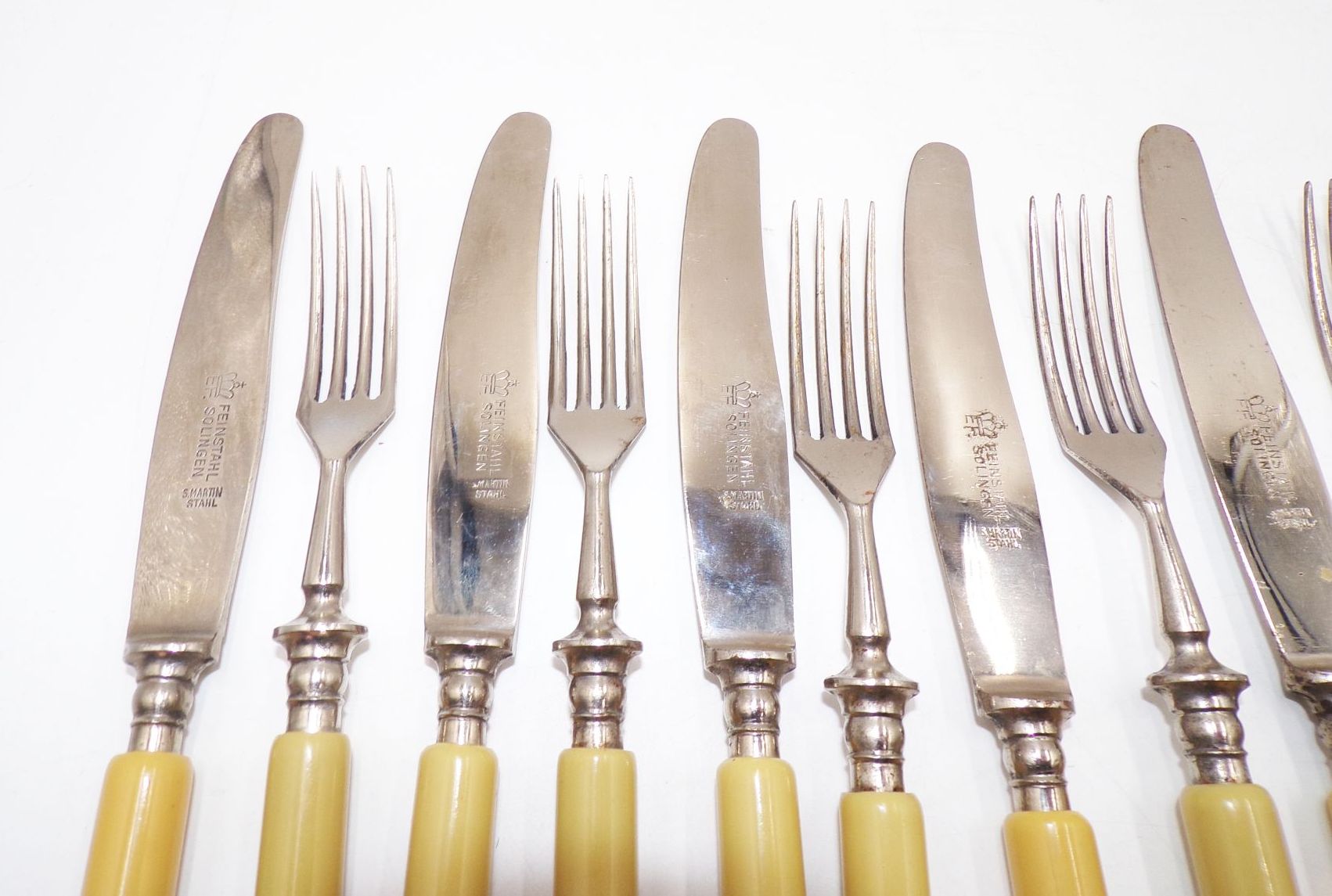 Altes Besteck Martin Solingen 12 Teile Messer Gabeln Antik Altes Besteck Martin Solingen 12 Teile Messer Gabeln Antik