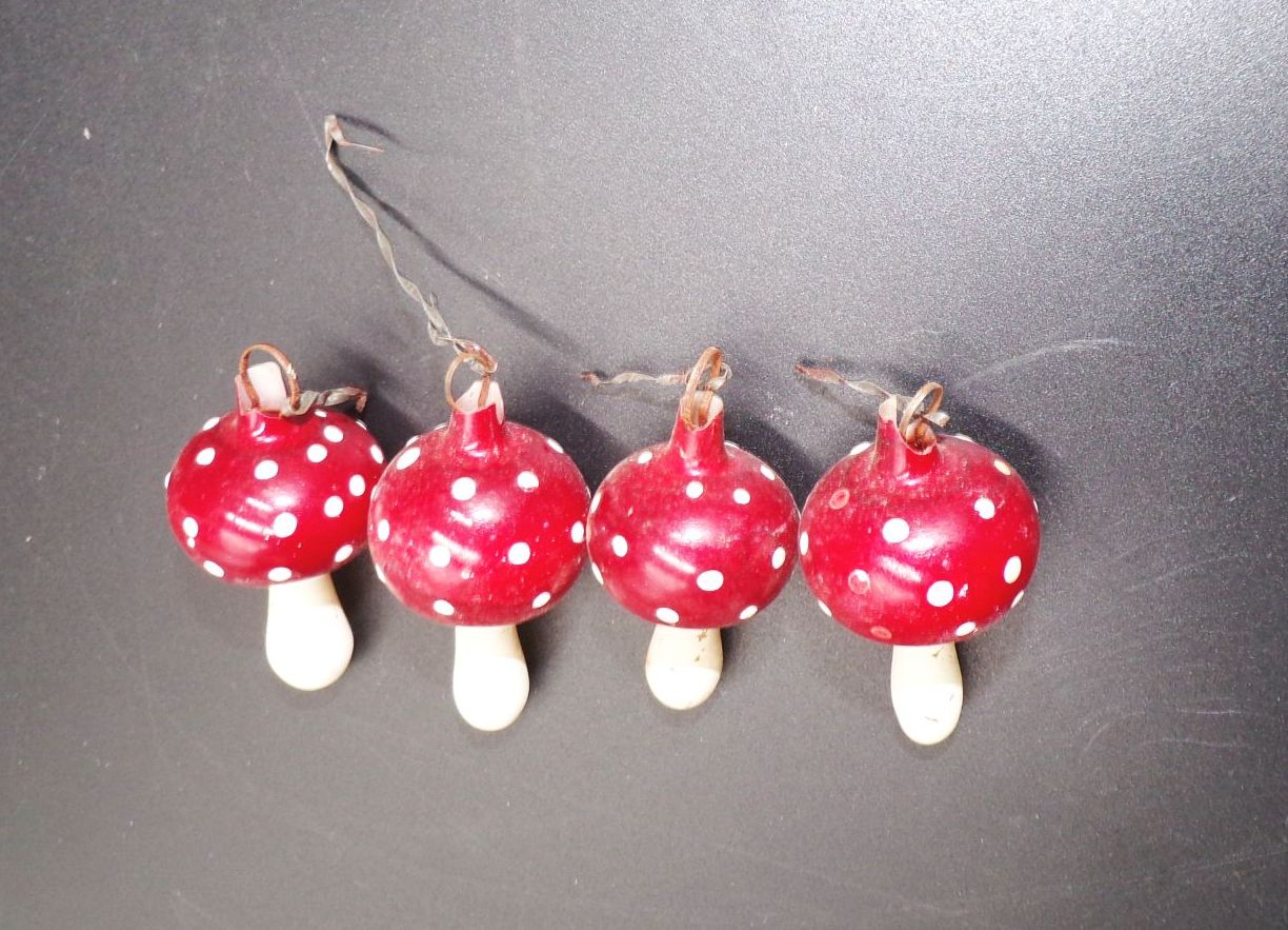 Alte Fliegenpilze Christbaumschmuck Glas Baumschmuck Antik 6 Stück Alte Fliegenpilze Christbaumschmuck Glas Baumschmuck Antik 6 Stück