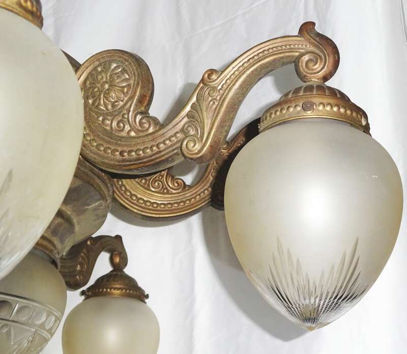 Alte XXL Deckenlampe Kronleuchter Lüster Messing 8armig um 1900 Glas Villenlampe 