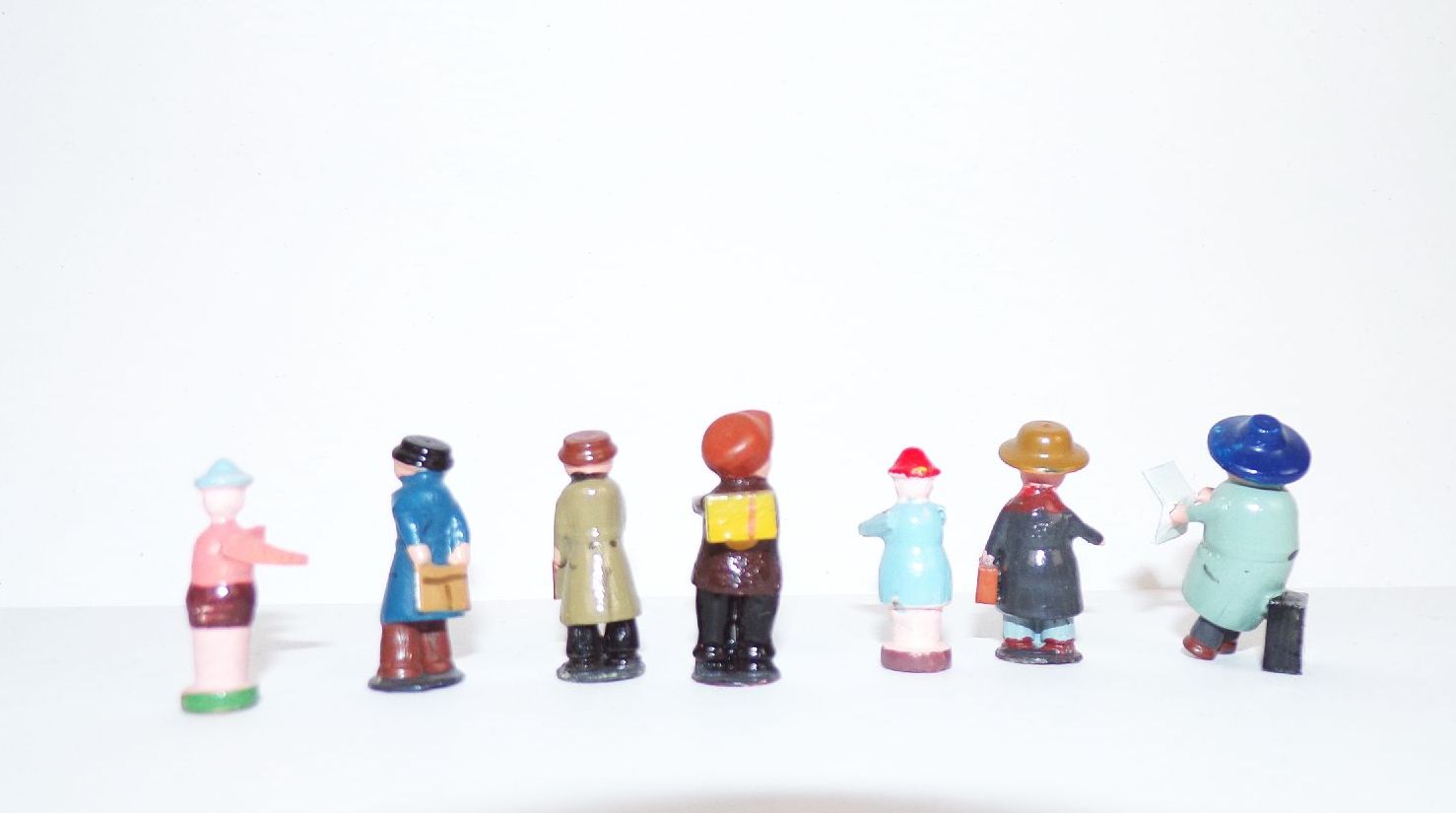 Alte Erzgebirge Eisenbahn Figuren 7 Stück Holz 