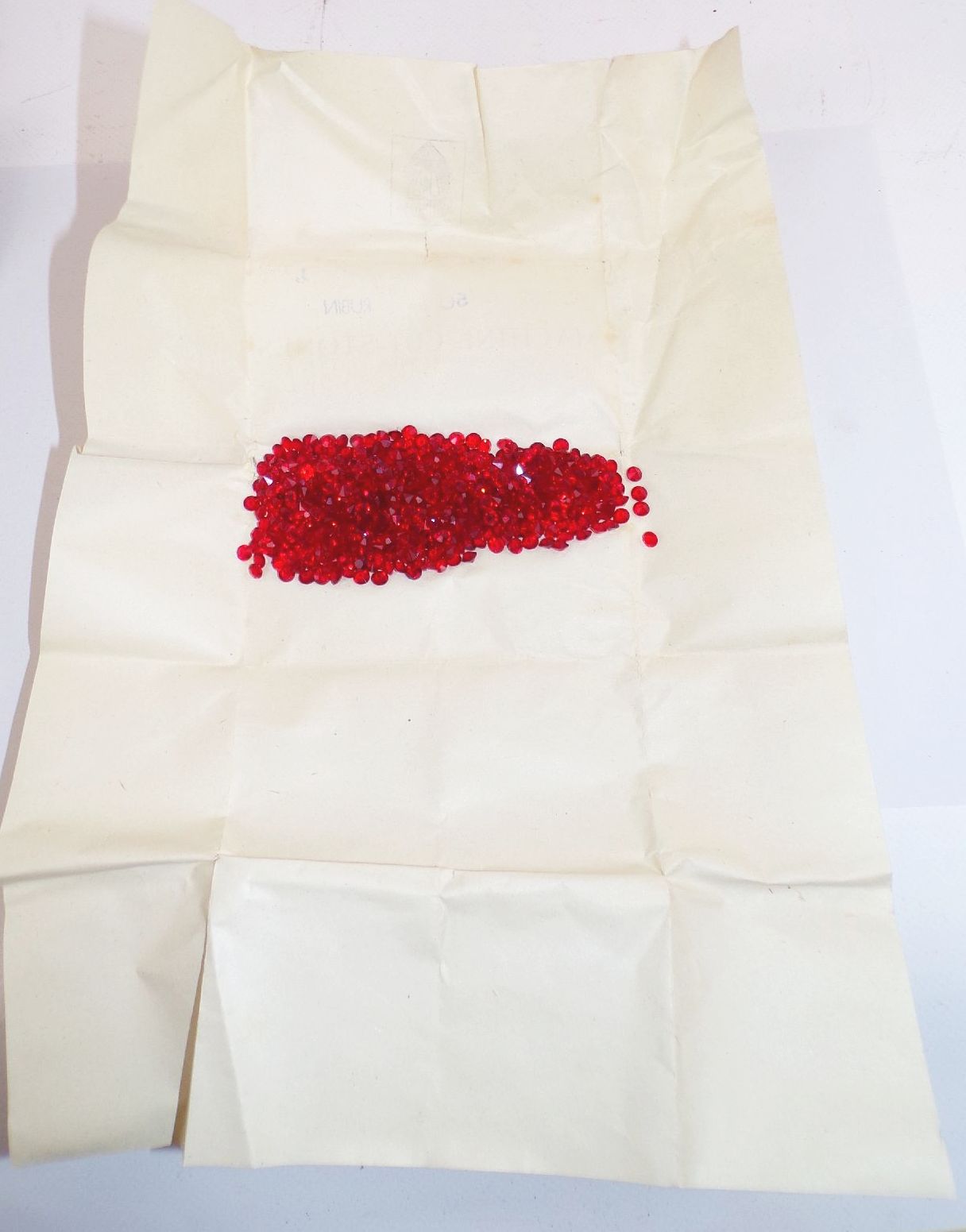 Strasssteine Rubin Rot Glas Steine Stras 600 Stück Alt Lagerware Basteln Glas Schmuck 