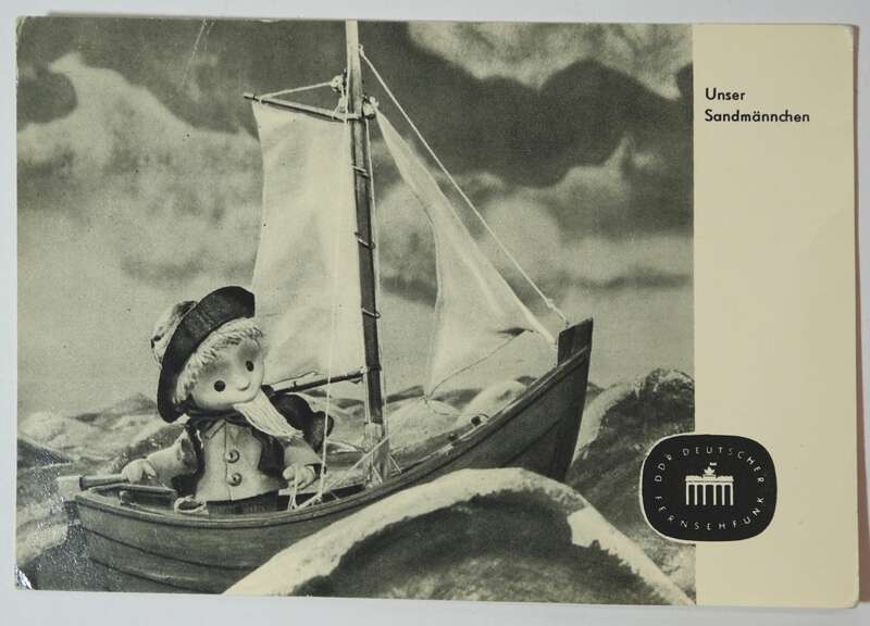 Ak Sandmann auf Boot Schiff DDR Fernsehen 1964 Garloff