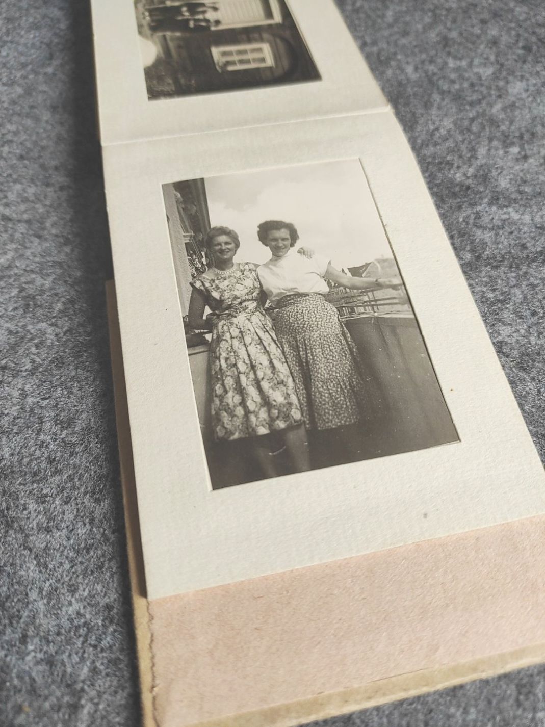 Alte Fotoalben 3 Stück schwarz weiß 103 Fotos Familie Reise Alte Fotoalben 3 Stück schwarz weiß 103 Fotos Familie Reise