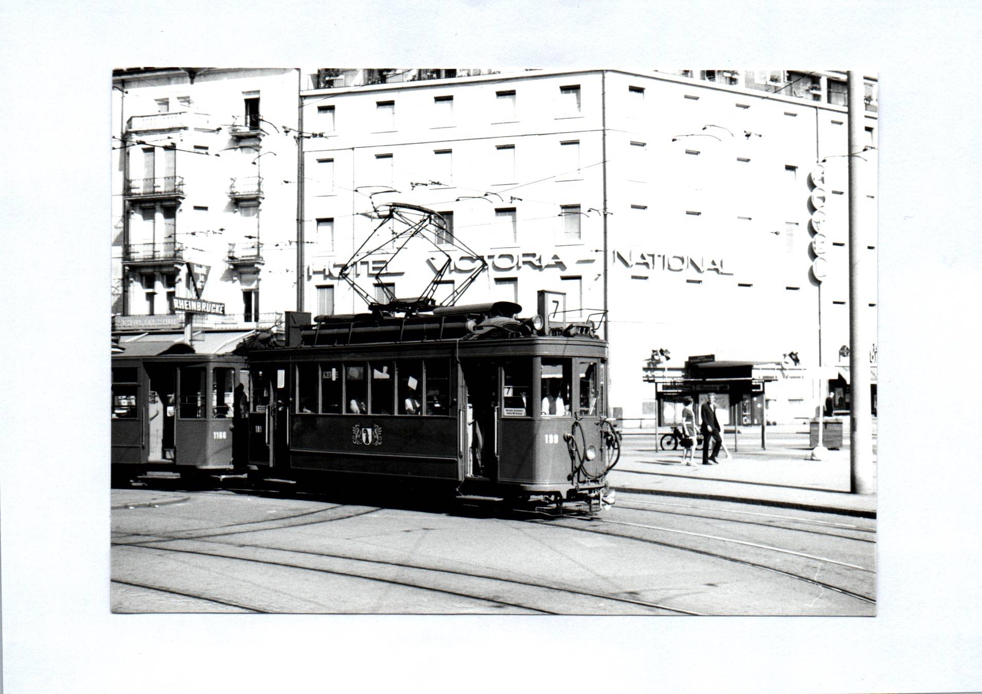 Foto Straßenbahn Basel Wien Motorwagen der Baureihe Ce 2/2 Hotel Victoria