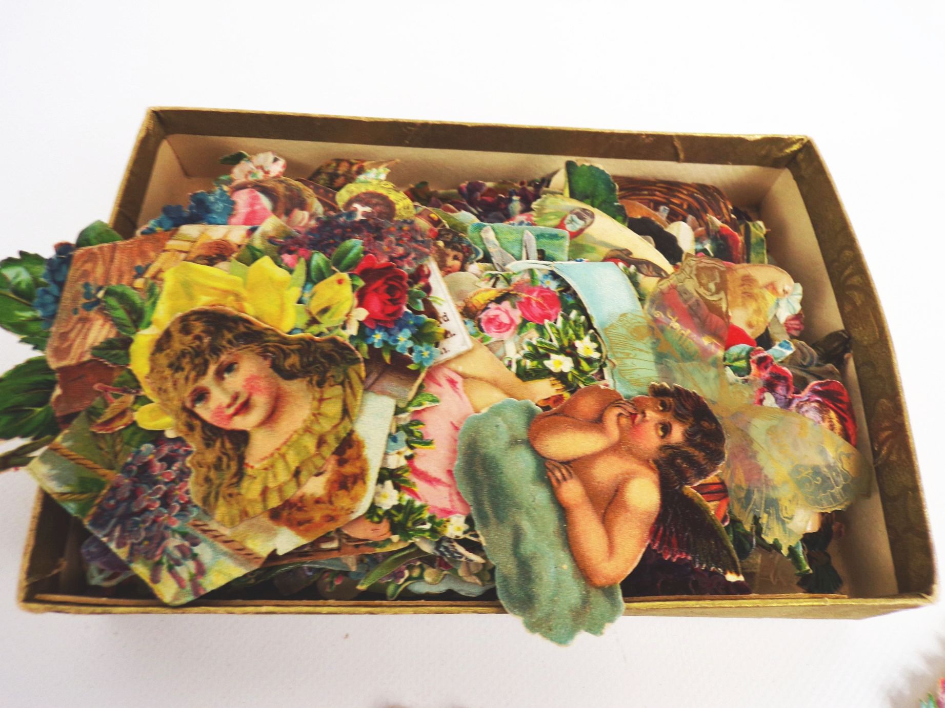 Konvolut alte Oblaten Glanzbilder um 1900 scraps