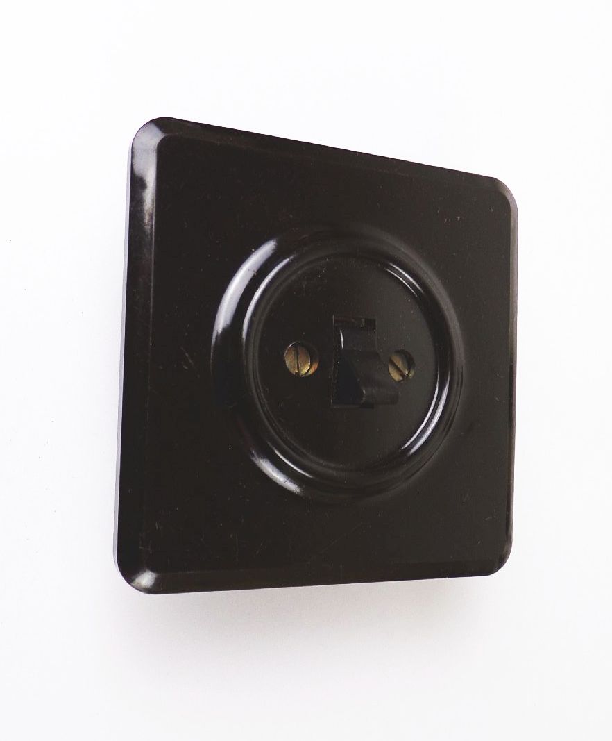 Alter Lichtschalter Bakelit An Aus Wandschalter Rund Unterputz Viereckig Schwarz Alter Lichtschalter Bakelit An Aus Wandschalter Rund Unterputz Viereckig Schwarz