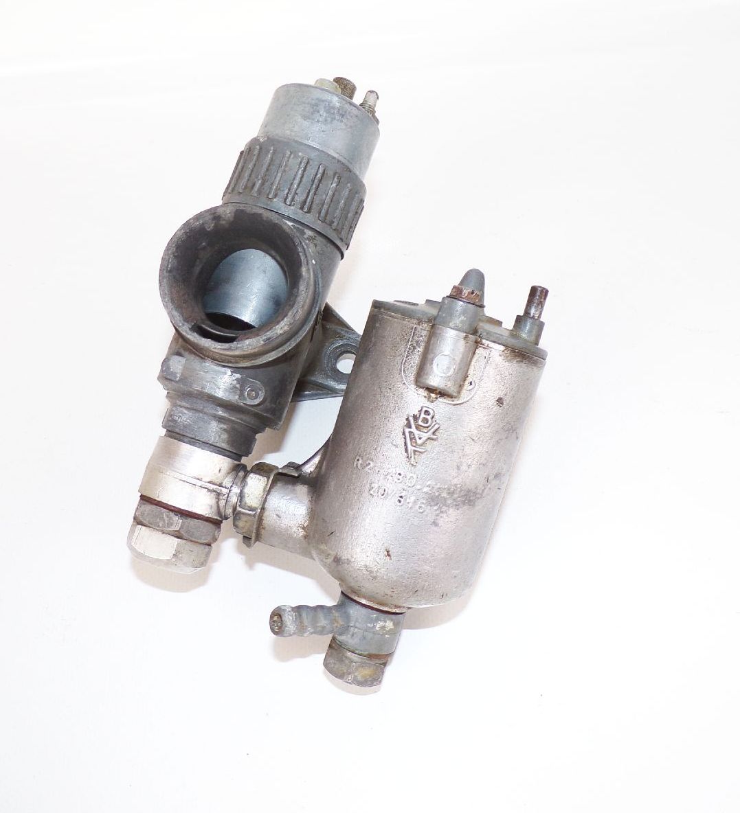 Alter Awo Vergaser BVF 