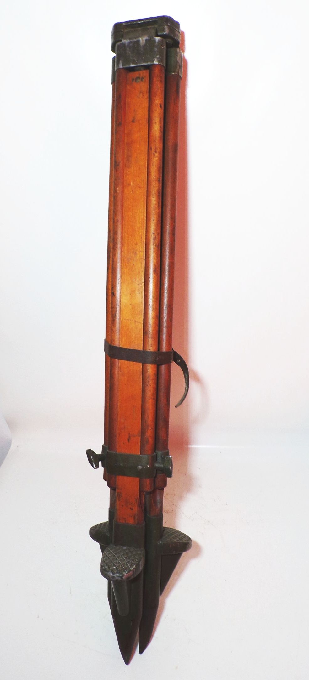 Altes Dreibeinstativ XXL Holz Metall wohl 2 Wk Wehrmacht Stativ